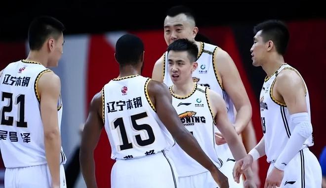 包含CBA季后赛第四轮上海105-88横扫深圳，总比分3-1晋级到下一轮的词条